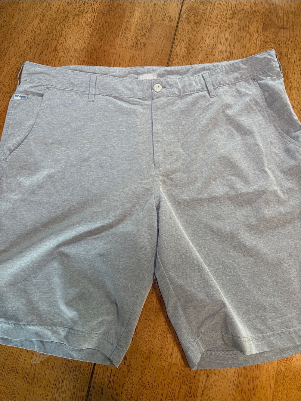 Columbia Light Gray Flat Front Men’s Shorts
